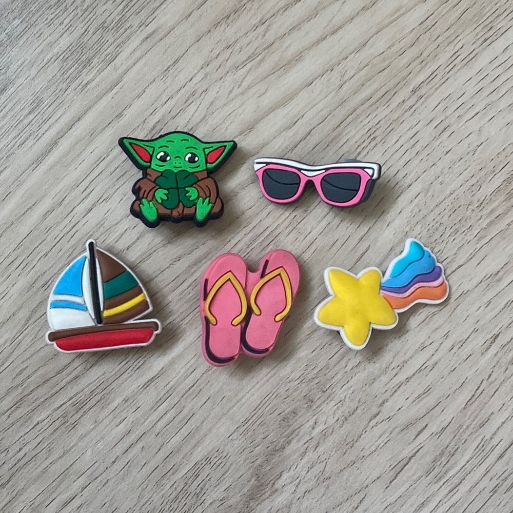 5 Croc Pin Set